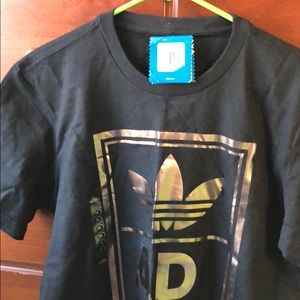 NWT nyc adidas shirt